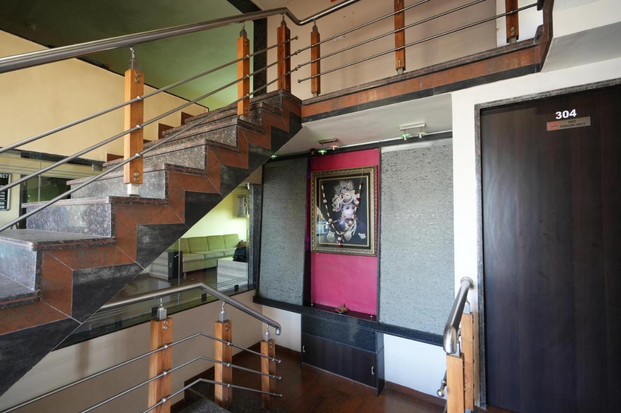 Hotel Ravi Residency Nadiād Exteriér fotografie